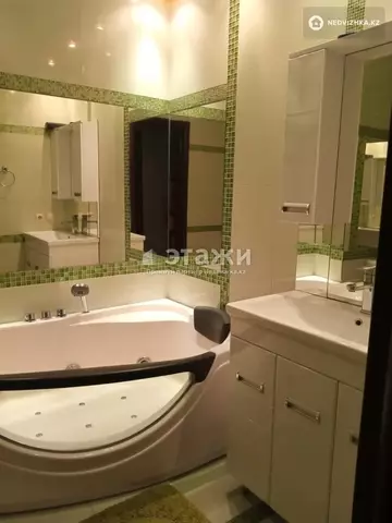2-комнатная квартира, этаж 9 из 12, 75 м²