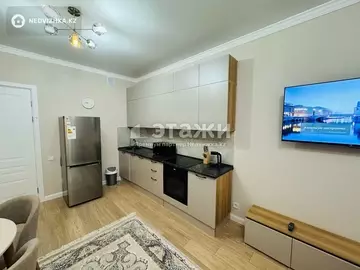 2-комнатная квартира, этаж 3 из 14, 50 м², на длительный срок