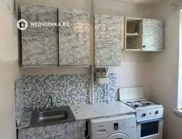 1-комнатная квартира, этаж 3 из 5, 33 м²