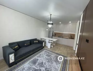 2-комнатная квартира, этаж 11 из 14, 40 м², на длительный срок