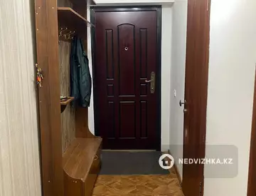 2-комнатная квартира, этаж 3 из 4, 52 м², на длительный срок