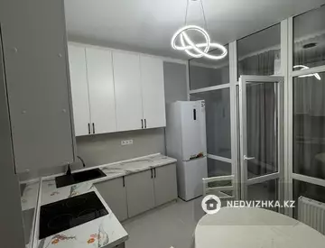 1-комнатная квартира, этаж 8 из 12, 45 м²