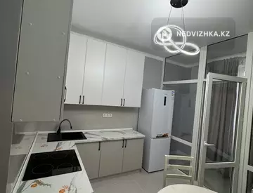 1-комнатная квартира, этаж 8 из 12, 45 м²