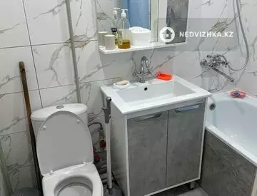2-комнатная квартира, этаж 4 из 5, 42 м²