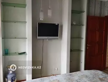 3-комнатная квартира, этаж 4 из 5, 86 м²