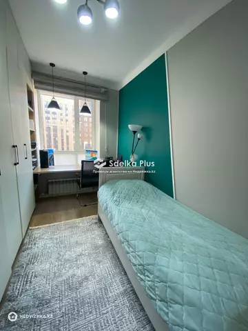 4-комнатная квартира, этаж 3 из 9, 93 м²