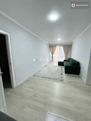 2-комнатная квартира, этаж 9 из 10, 60 м²