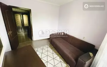 3-комнатная квартира, этаж 4 из 5, 64 м²