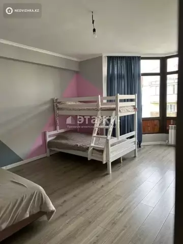 3-комнатная квартира, этаж 4 из 5, 96 м²
