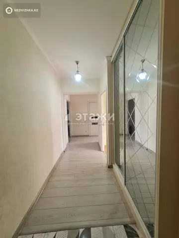 2-комнатная квартира, этаж 4 из 5, 63 м²