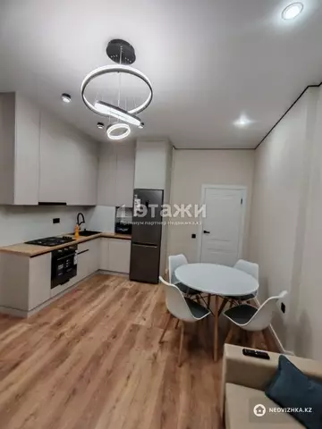 2-комнатная квартира, этаж 4 из 17, 45 м²