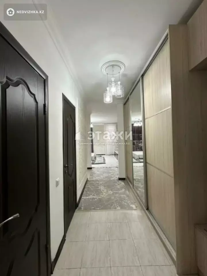 60 м², 2-комнатная квартира, этаж 13 из 13, 60 м², изображение - 1
