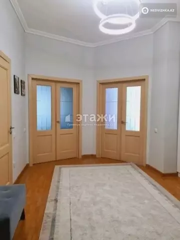 3-комнатная квартира, этаж 10 из 26, 138 м²