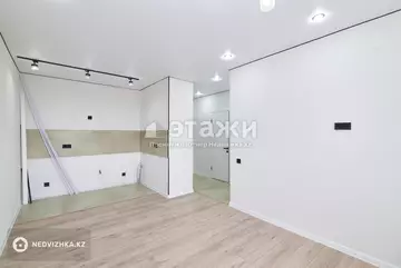 2-комнатная квартира, этаж 8 из 9, 39 м²