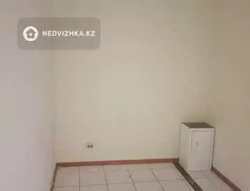 Офисное помещение, этаж 1 из 1, в жилом доме, 43 м², на длительный срок