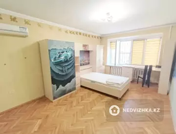82 м², 3-комнатная квартира, этаж 3 из 5, 82 м², изображение - 1