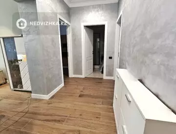 2-комнатная квартира, этаж 3 из 17, 76 м²