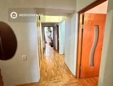 4-комнатная квартира, этаж 9 из 9, 100 м²