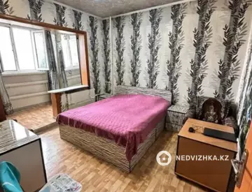 4-комнатная квартира, этаж 9 из 9, 100 м²