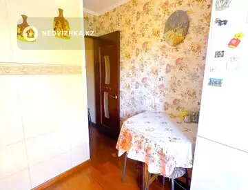 3-комнатная квартира, этаж 4 из 4, 58 м²