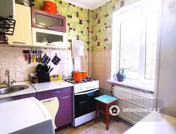 3-комнатная квартира, этаж 1 из 4, 63 м²