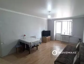 3-комнатная квартира, этаж 2 из 3, 60 м²