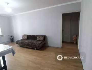 3-комнатная квартира, этаж 2 из 3, 60 м²