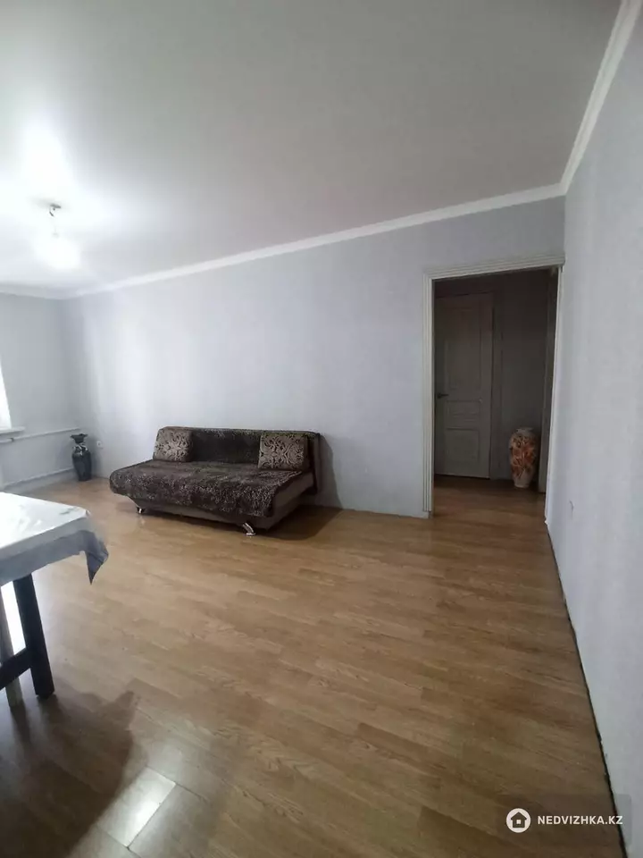 60 м², 3-комнатная квартира, этаж 2 из 3, 60 м², изображение - 1