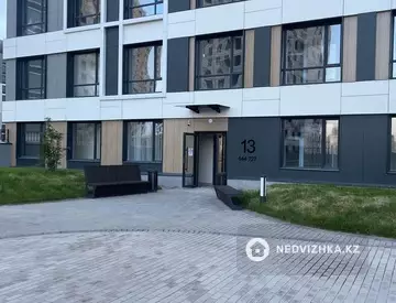 2-комнатная квартира, этаж 4 из 18, 62 м²