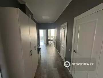 2-комнатная квартира, этаж 4 из 5, 66 м², на длительный срок