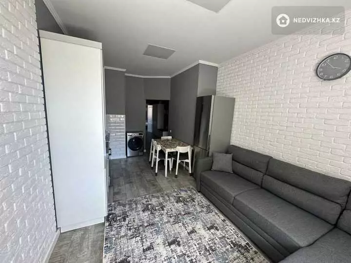66.4 м², 2-комнатная квартира, этаж 4 из 5, 66 м², на длительный срок, изображение - 1