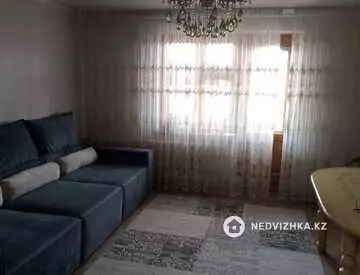 4-комнатная квартира, этаж 5 из 5, 80 м²