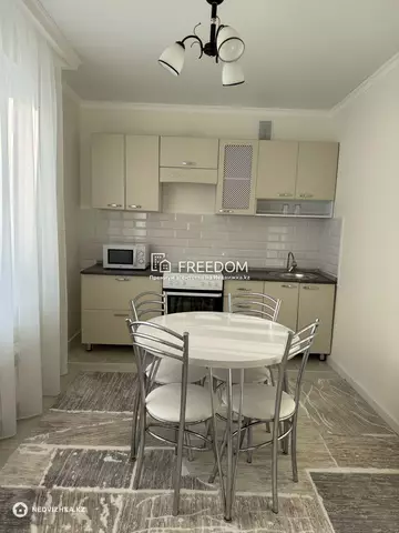 1-комнатная квартира, этаж 6 из 8, 40 м²