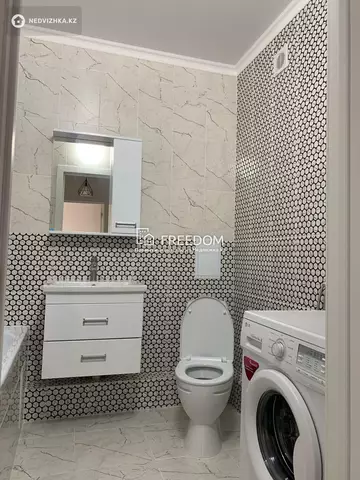 1-комнатная квартира, этаж 4 из 8, 38 м²
