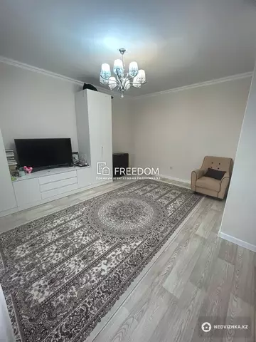 1-комнатная квартира, этаж 3 из 8, 41 м²