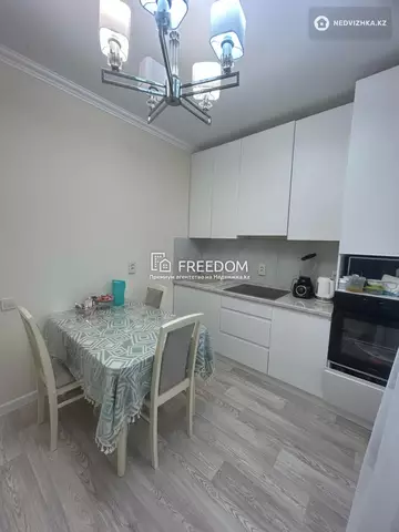 1-комнатная квартира, этаж 3 из 8, 41 м²