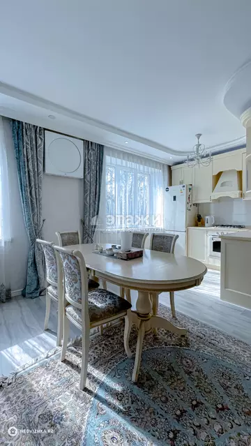 4-комнатная квартира, этаж 3 из 4, 108 м²