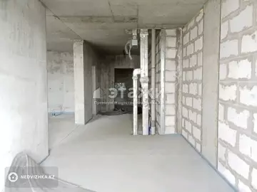 2-комнатная квартира, этаж 4 из 12, 72 м²