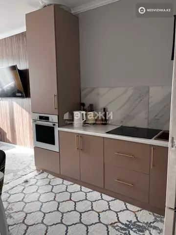 2-комнатная квартира, этаж 6 из 15, 38 м²