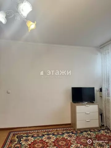 1-комнатная квартира, этаж 4 из 5, 38 м²
