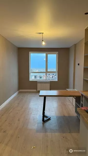 2-комнатная квартира, этаж 9 из 9, 37 м²