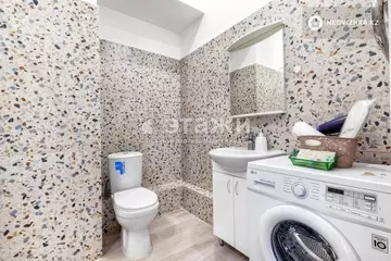 1-комнатная квартира, этаж 2 из 13, 42 м²