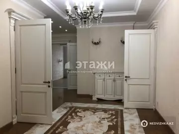 4-комнатная квартира, этаж 7 из 87, 150 м²