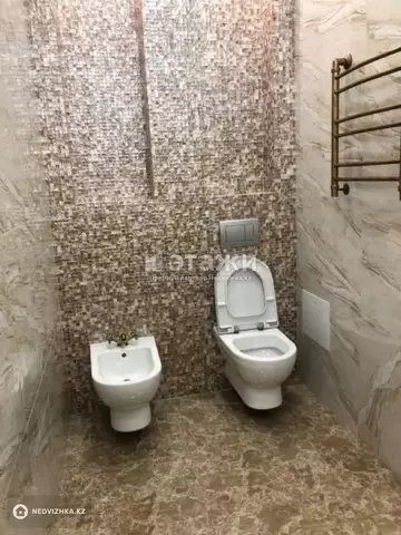 4-комнатная квартира, этаж 7 из 87, 150 м²