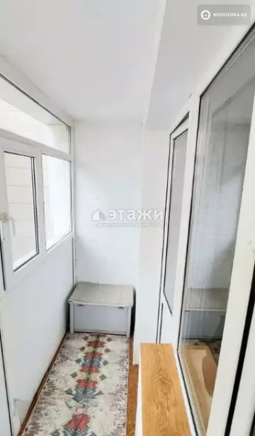3-комнатная квартира, этаж 2 из 10, 60 м²
