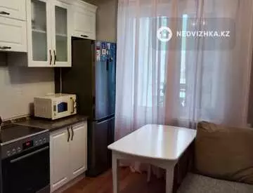 1-комнатная квартира, этаж 6 из 24, 43 м²