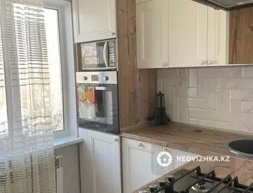 2-комнатная квартира, этаж 3 из 4, 45 м²