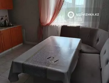 4-комнатная квартира, этаж 4 из 5, 107 м²