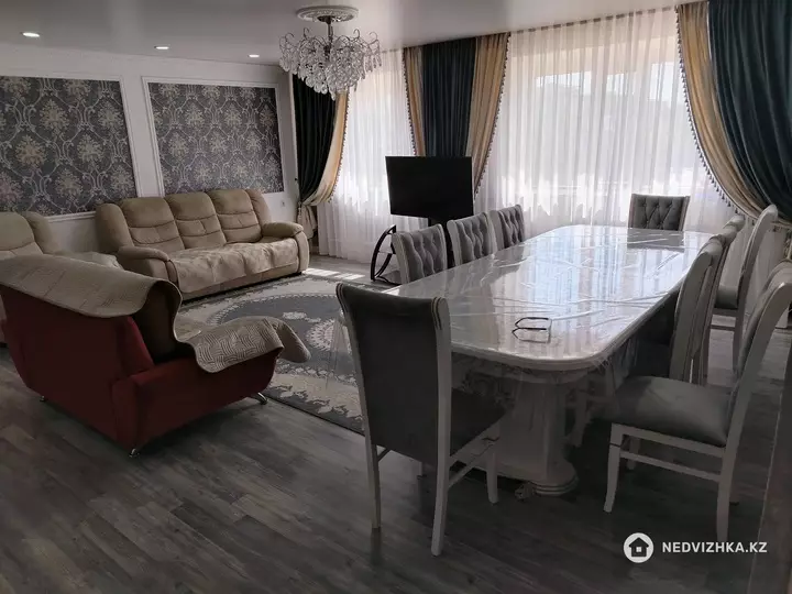 107 м², 4-комнатная квартира, этаж 4 из 5, 107 м², изображение - 1