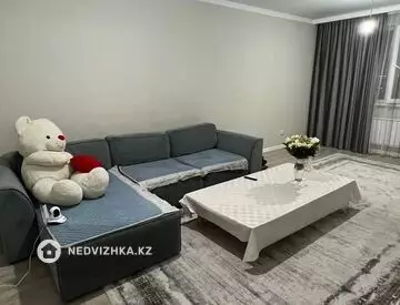 2-комнатная квартира, этаж 12 из 12, 60 м²